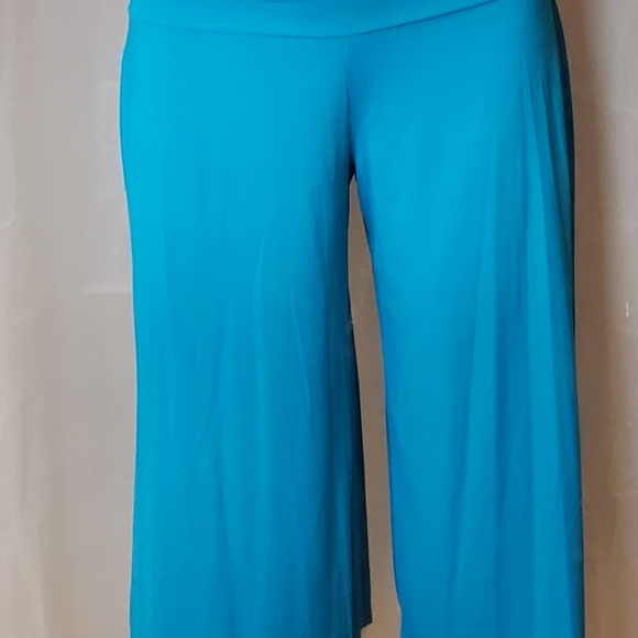 3 Pairs Of Silky Flowing Gaucho Capris-length Pants - Picture 4 of 8